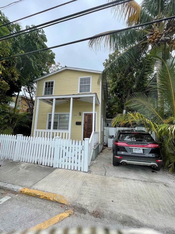 844 Olivia Street - Photo 1