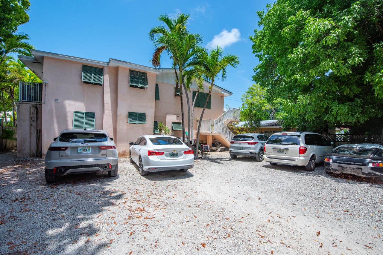 909 & 913 Thomas Street - Photo 1