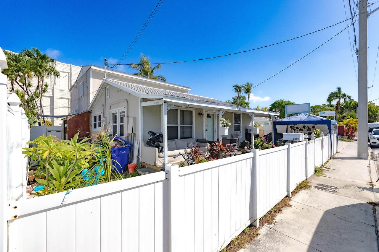 2007 Flagler Avenue - Photo 1