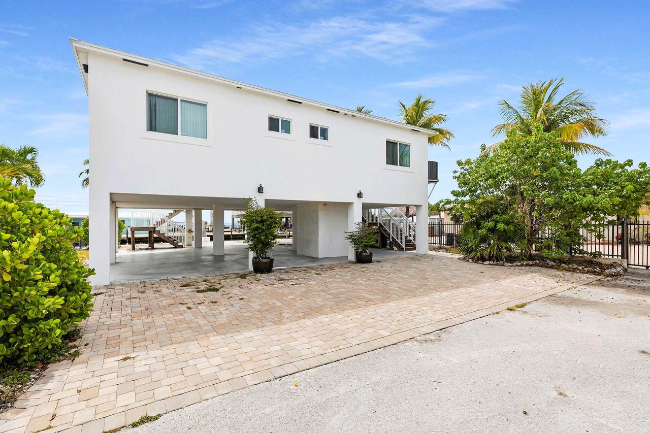 900 85Th Street - Photo 1