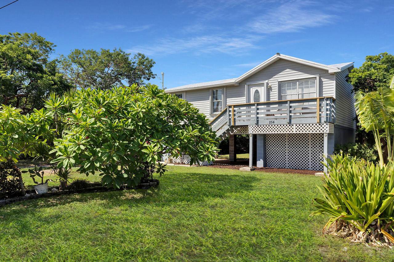 254 Orange Avenue - Photo 1