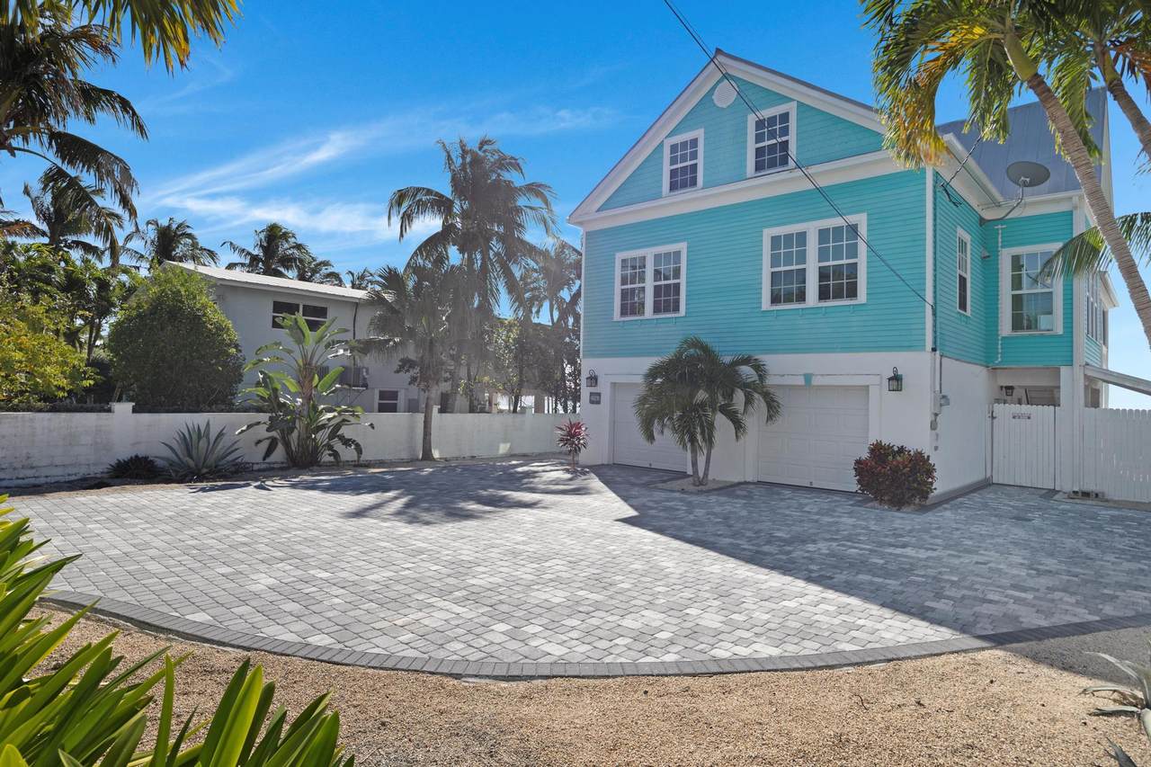 22562 Jolly Roger Drive - Photo 1