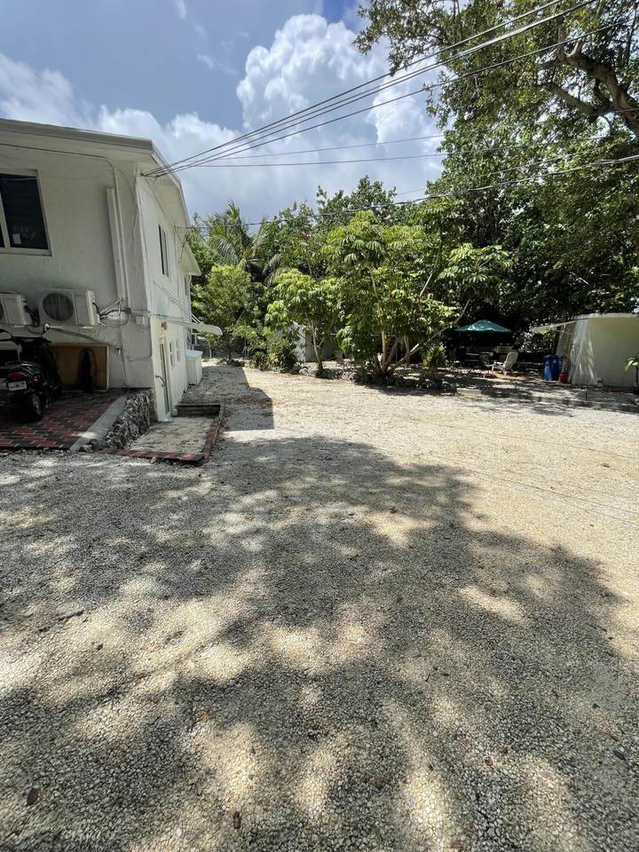 https://bt-photos.global.ssl.fastly.net/flkeys/1280_boomver_1_616383-2.jpg