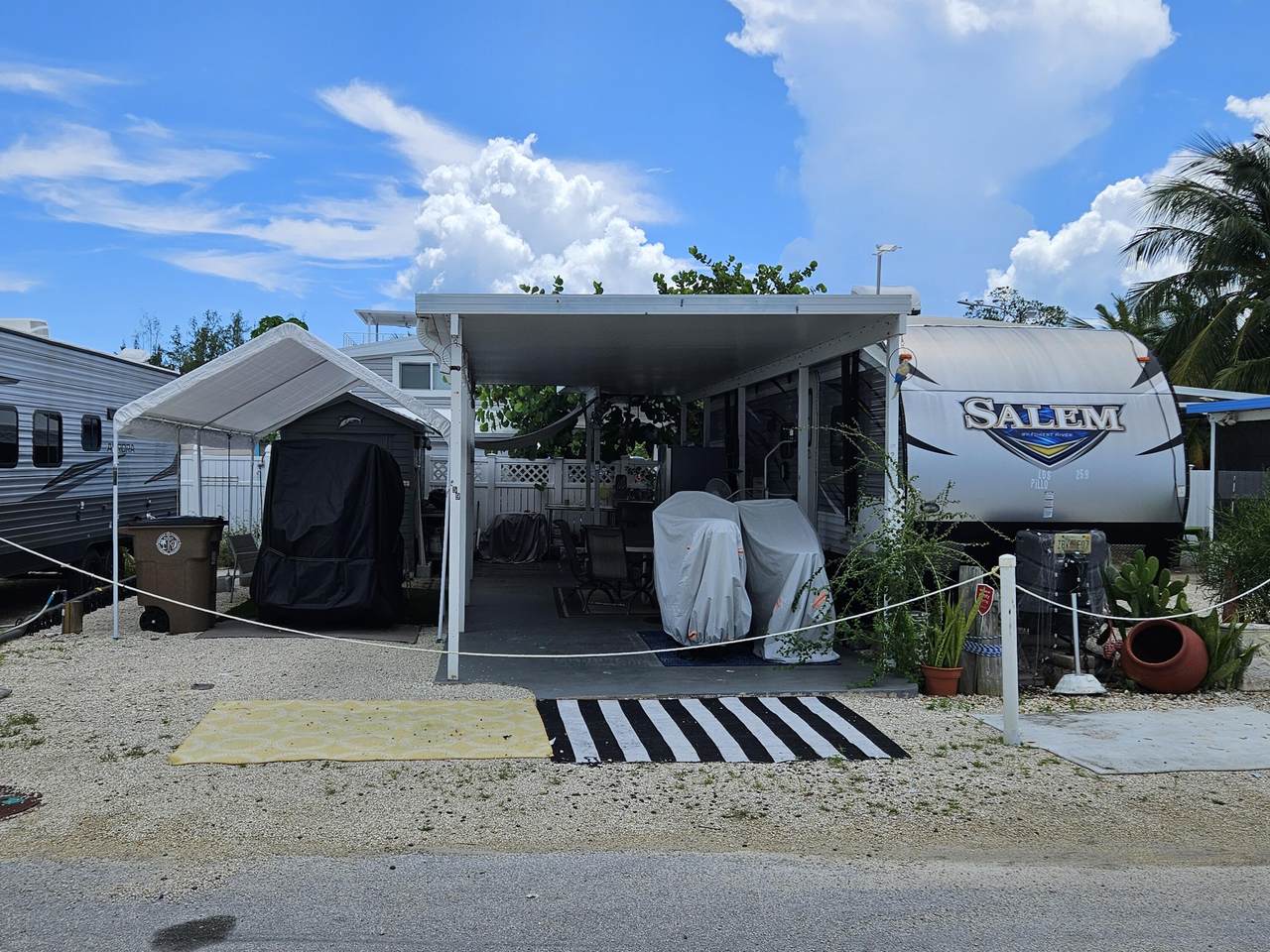 325 Calusa Street - Photo 1