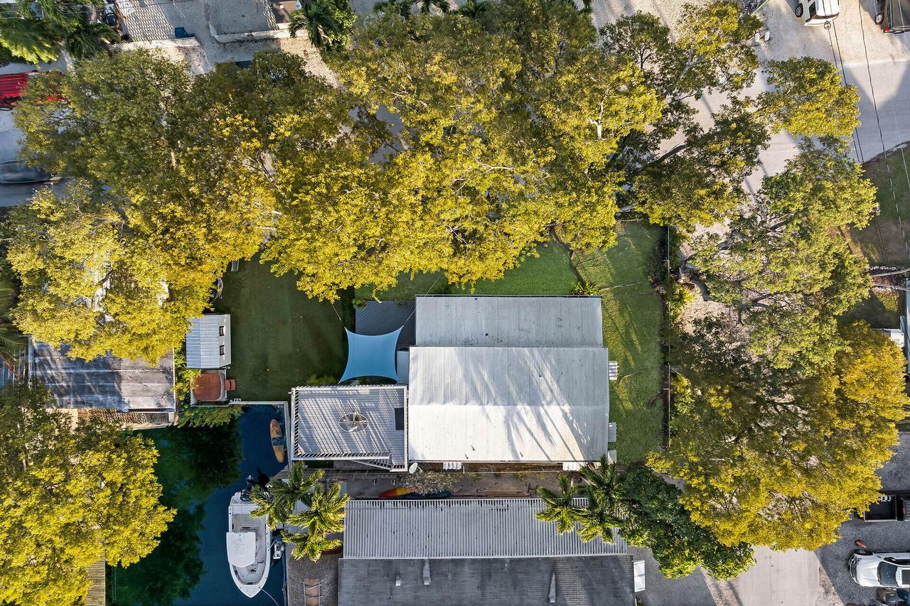 7 Avenue D - Photo 1