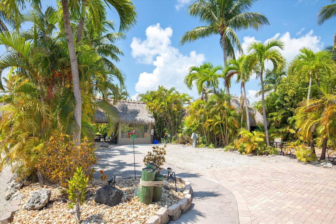 2950 Overseas Highway - Photo 1