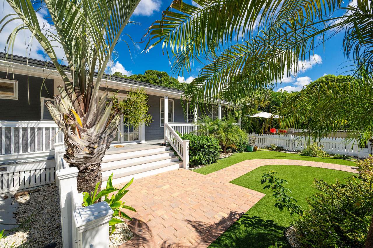 2827 Staples Avenue - Photo 1