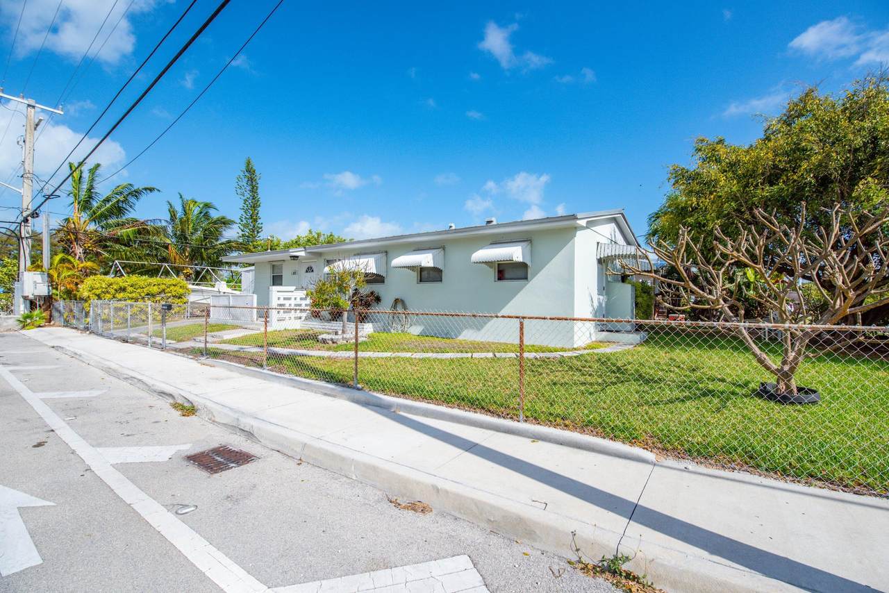 317 Cross Street - Photo 1