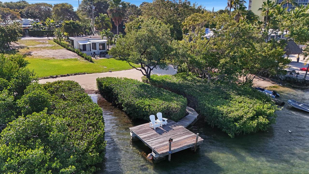 190 & 192 Harborview Drive - Photo 1