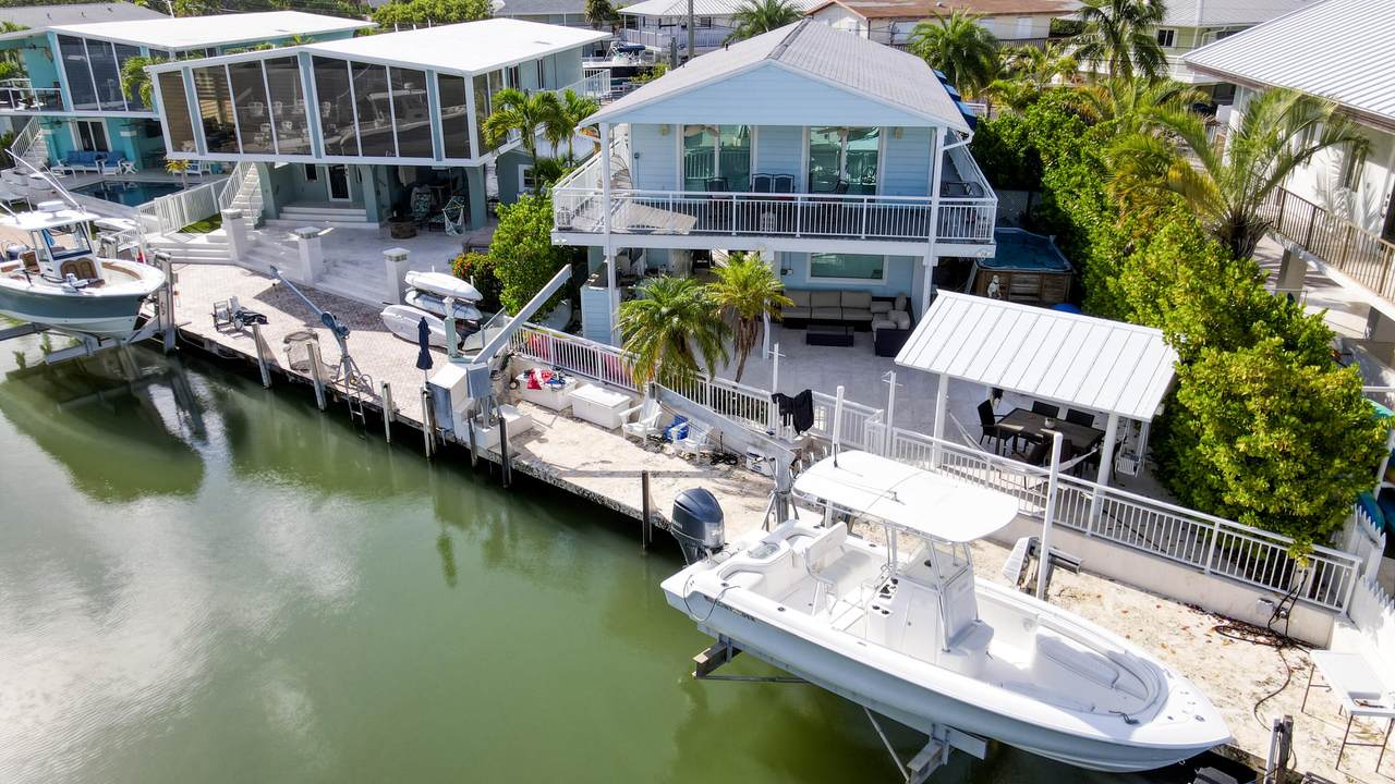 214 Aberdeen Court - Photo 1