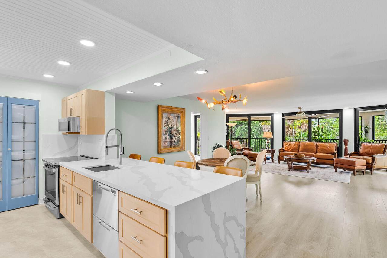 6104 Gulf Of Mexico Boulevard - Photo 1