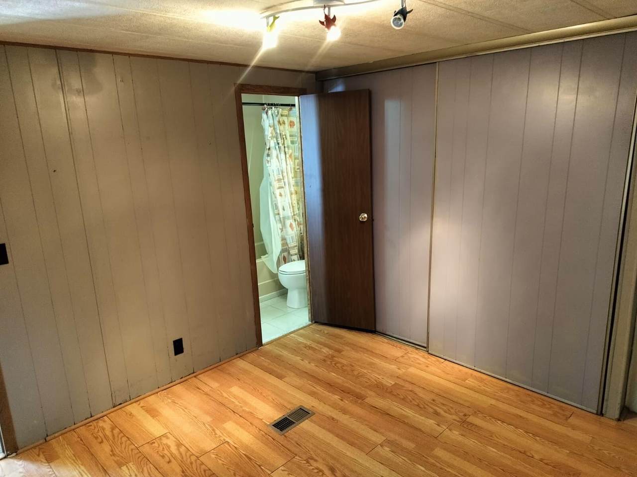 206 2Nd Court - Photo 1