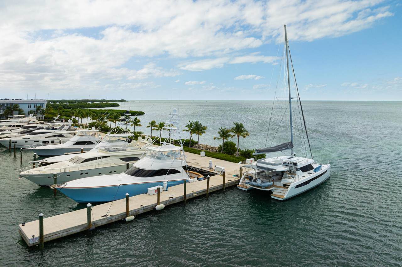 5950 Peninsular Avenue - Photo 1