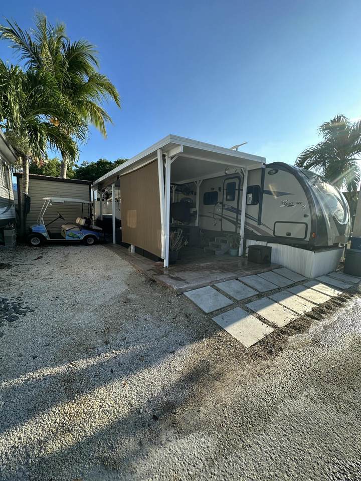 325 Calusa Street - Photo 1