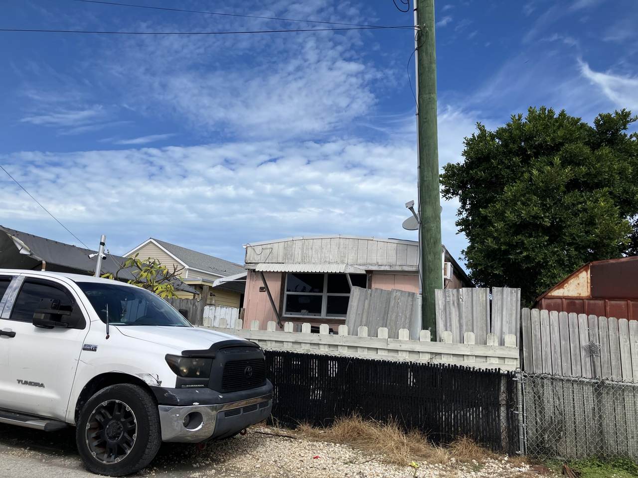 B38 9Th Avenue - Photo 1