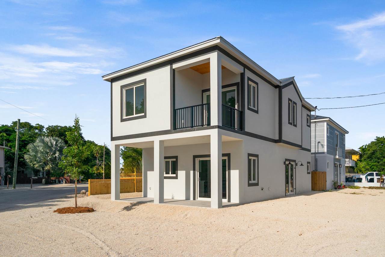 1 Orange Drive - Photo 1