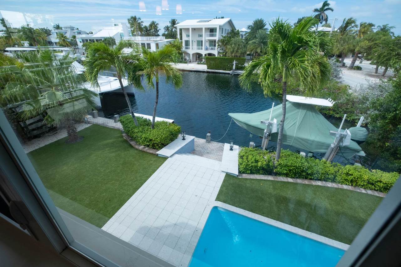 101 Villa Bella Drive - Photo 1