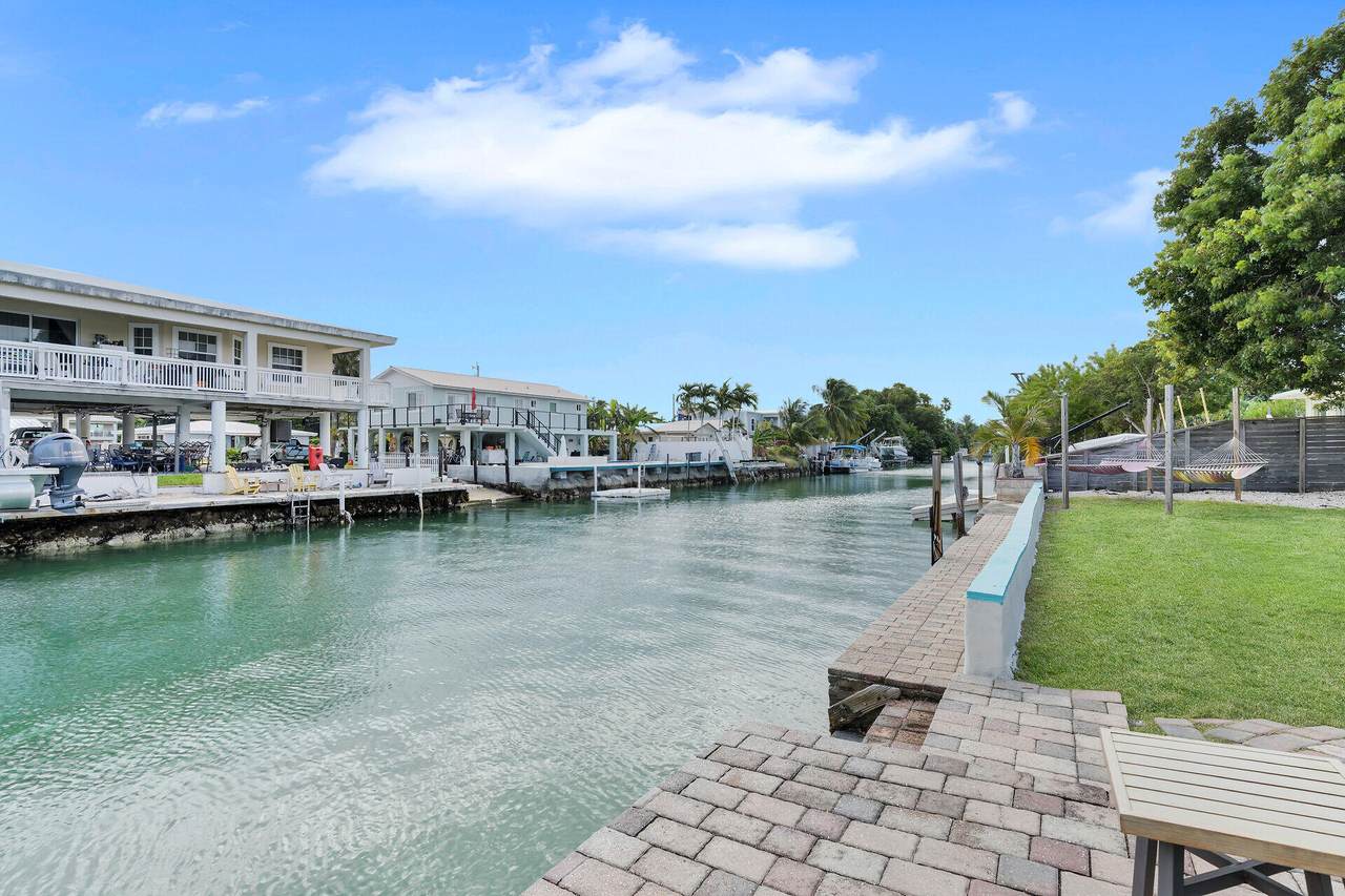 24 Cactus Drive - Photo 1