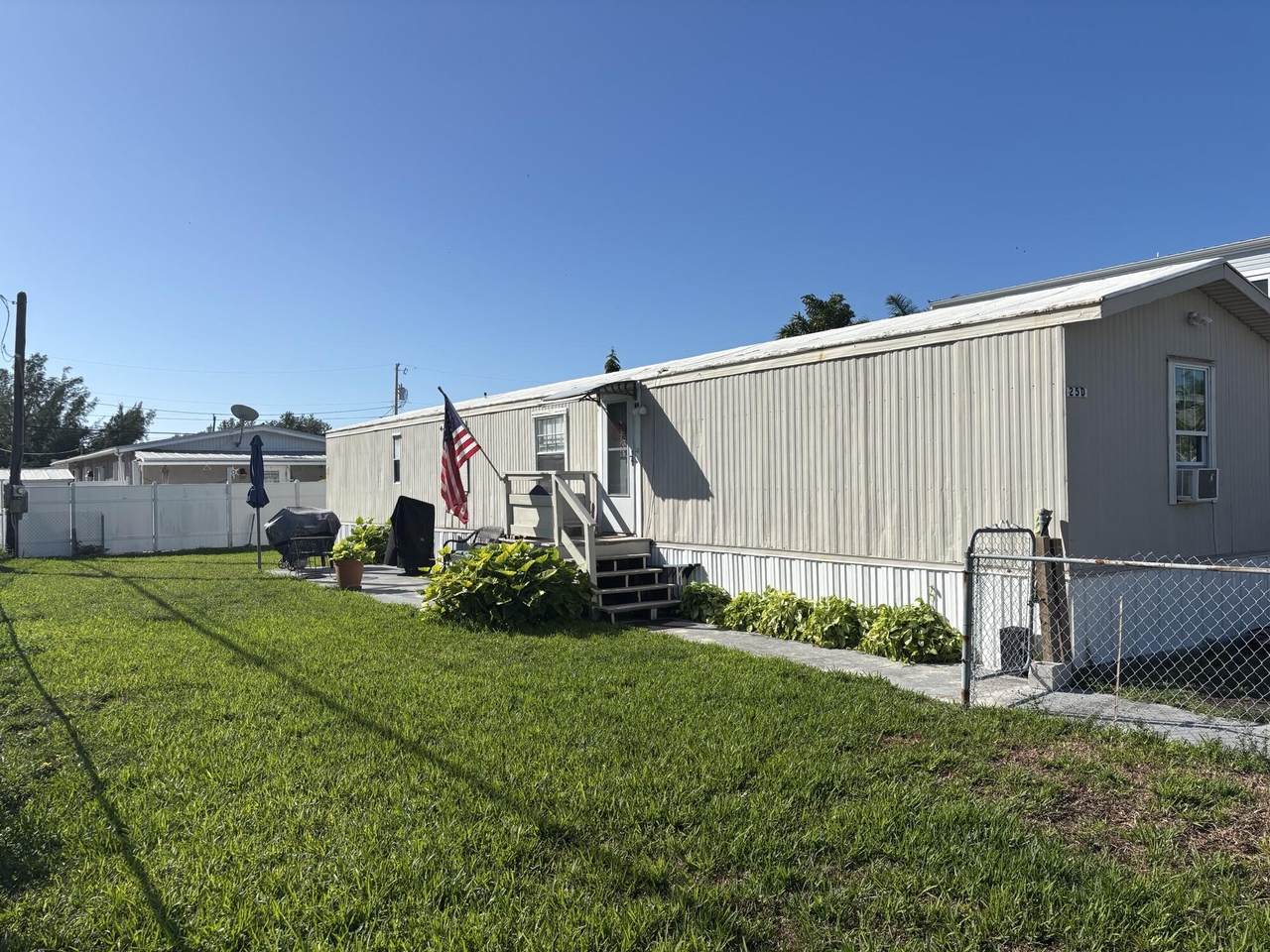 D25 10th Avenue - Photo 1