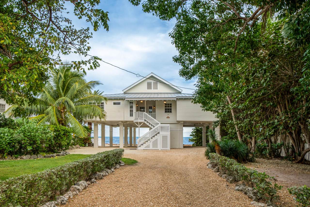 236 Tarpon Street - Photo 1