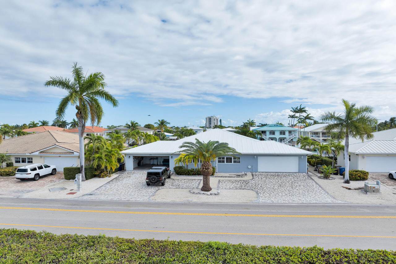 270 Sadowski - Photo 1