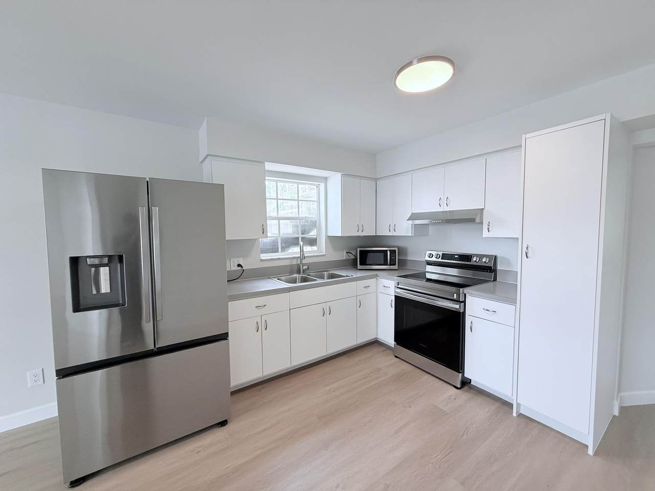 2401 Patterson Avenue - Photo 1