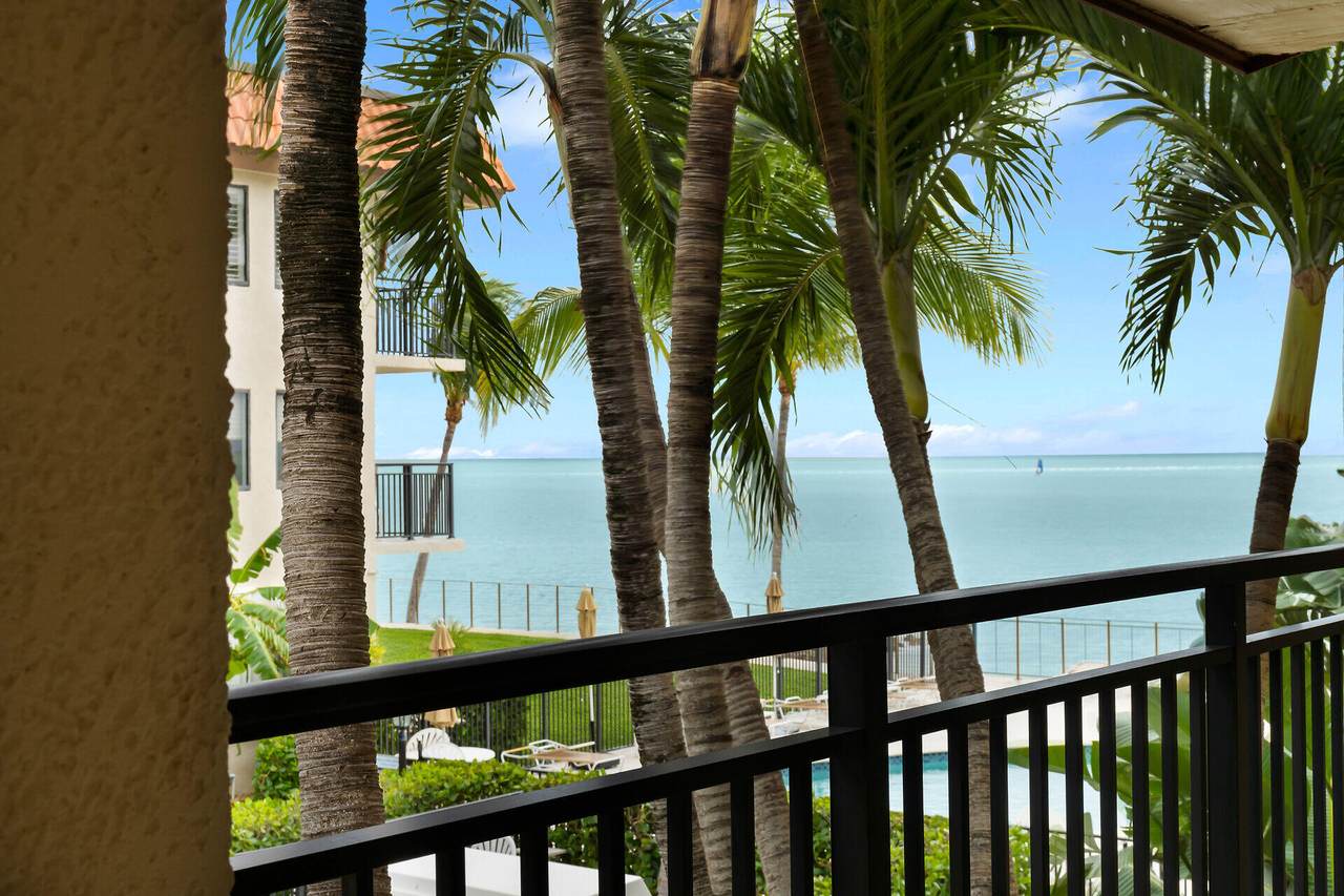 1001 Ocean Drive - Photo 1