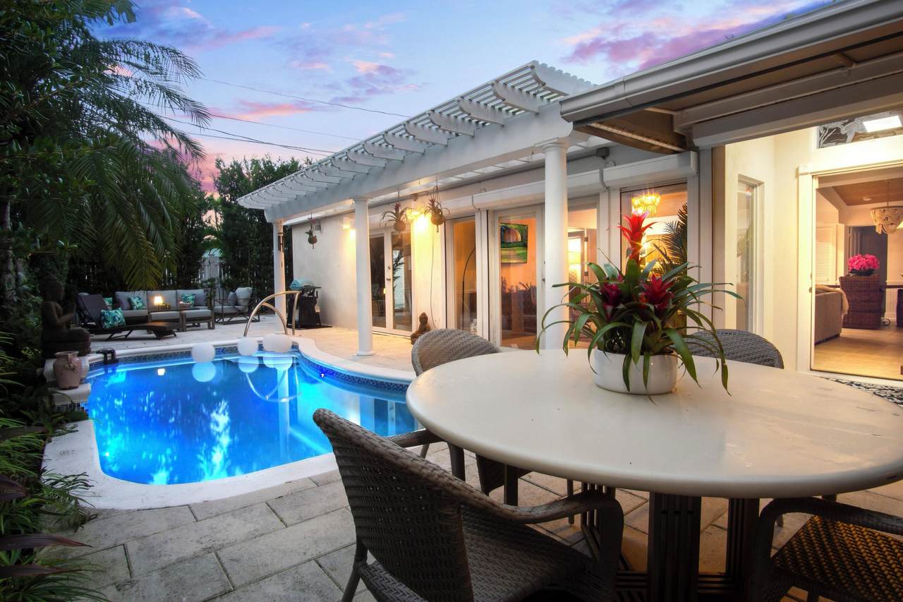 1503 Johnson Street - Photo 1