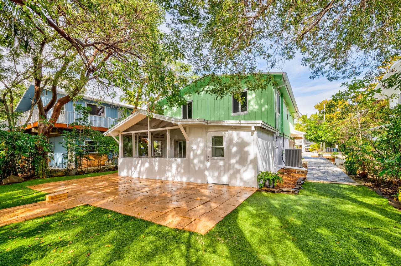 184 Pearl Avenue - Photo 1