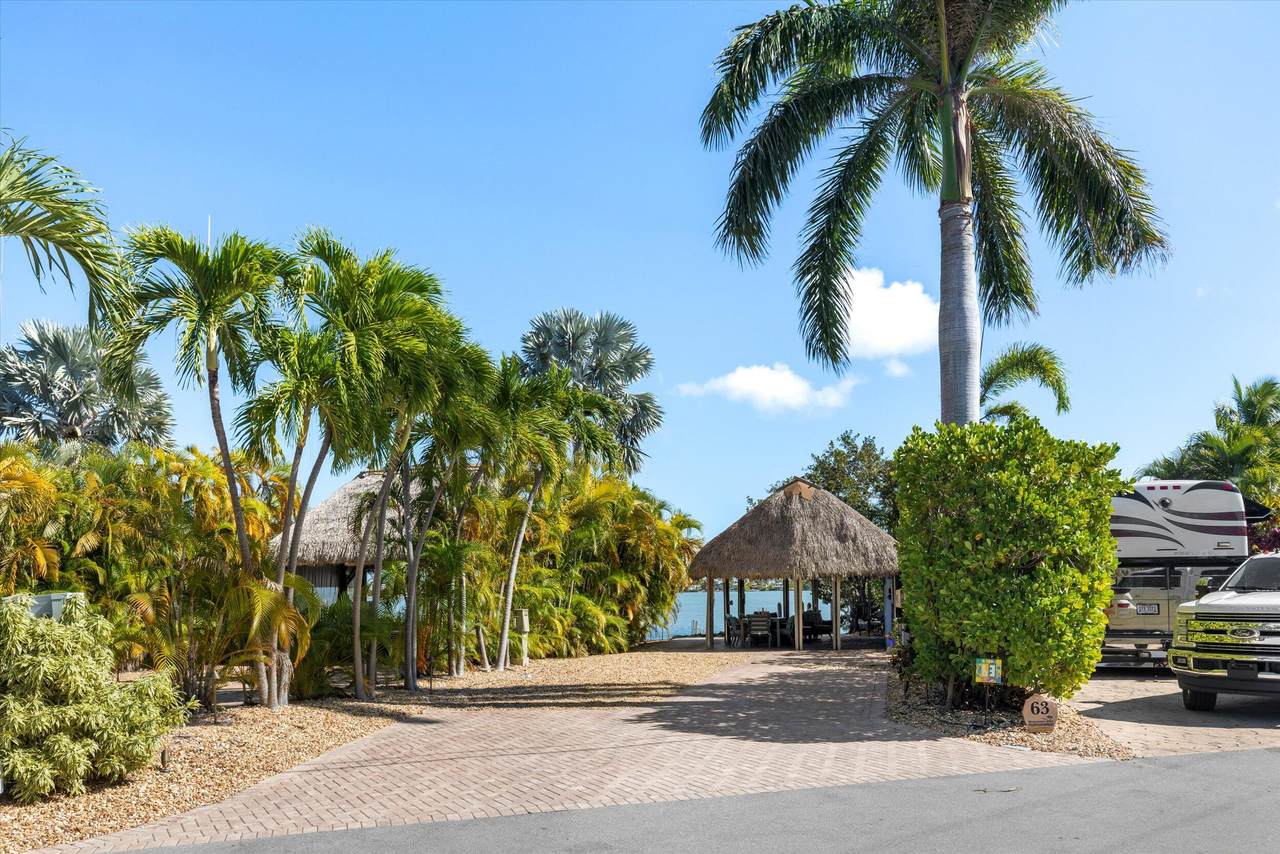 2950 Overseas Highway - Photo 1