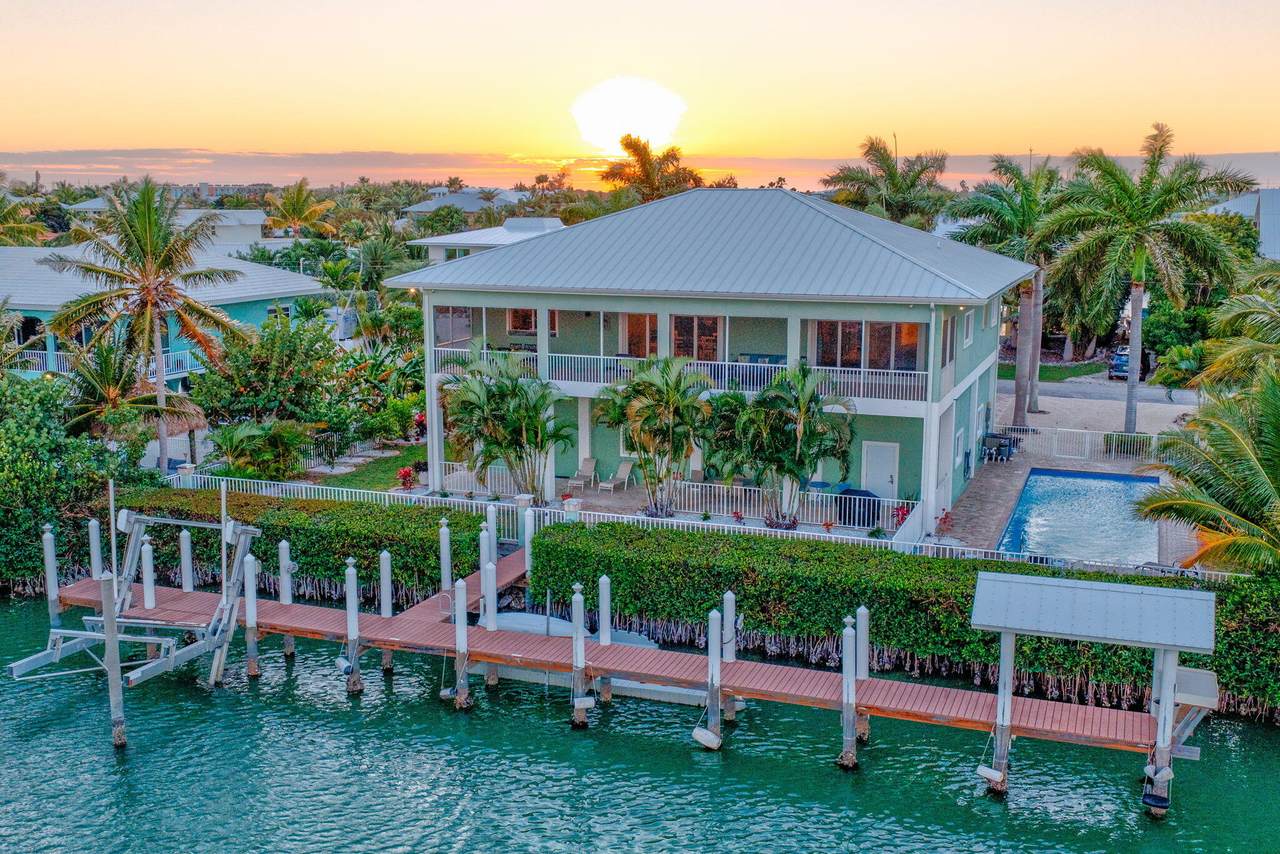 151 Avenue G - Photo 1