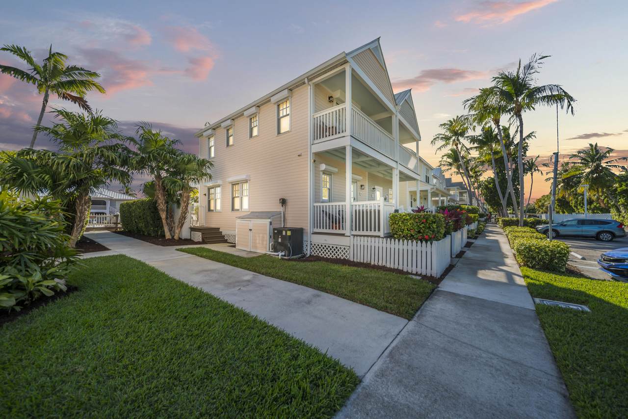 7026 Harbor Village Drive - Photo 1