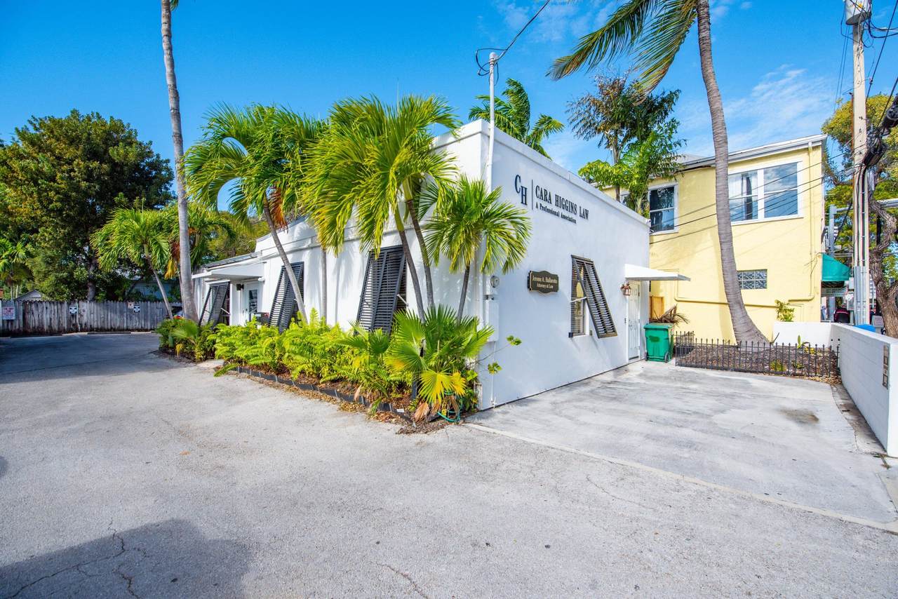 604 Whitehead Street - Photo 1