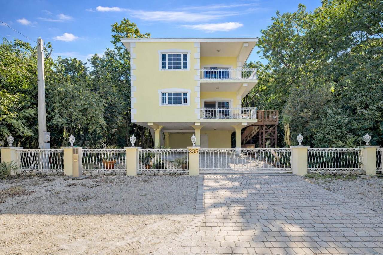 235 Buttonwood Shores Drive - Photo 1