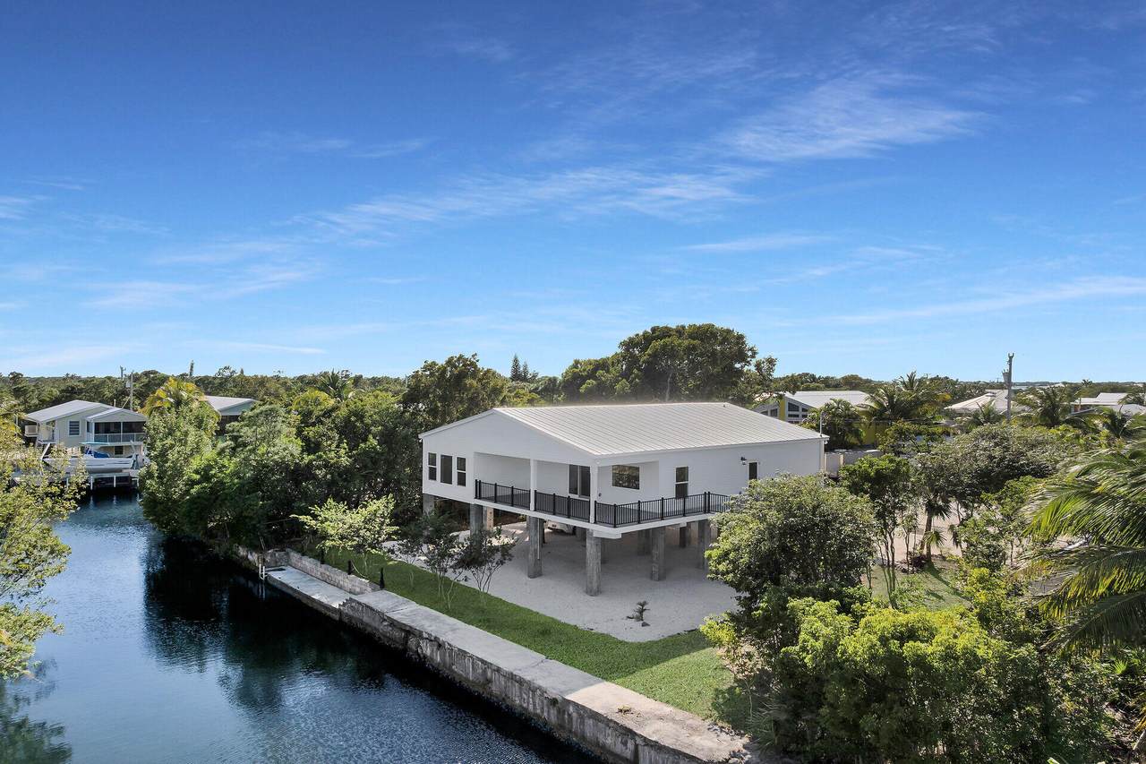 1547 Gardenia Lane - Photo 1