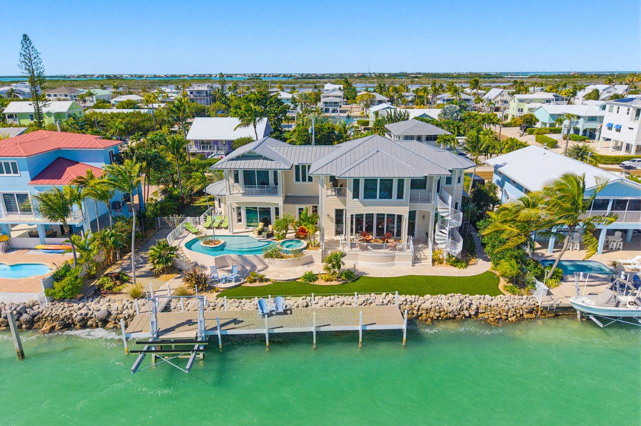 421 La Fitte Road - Photo 1