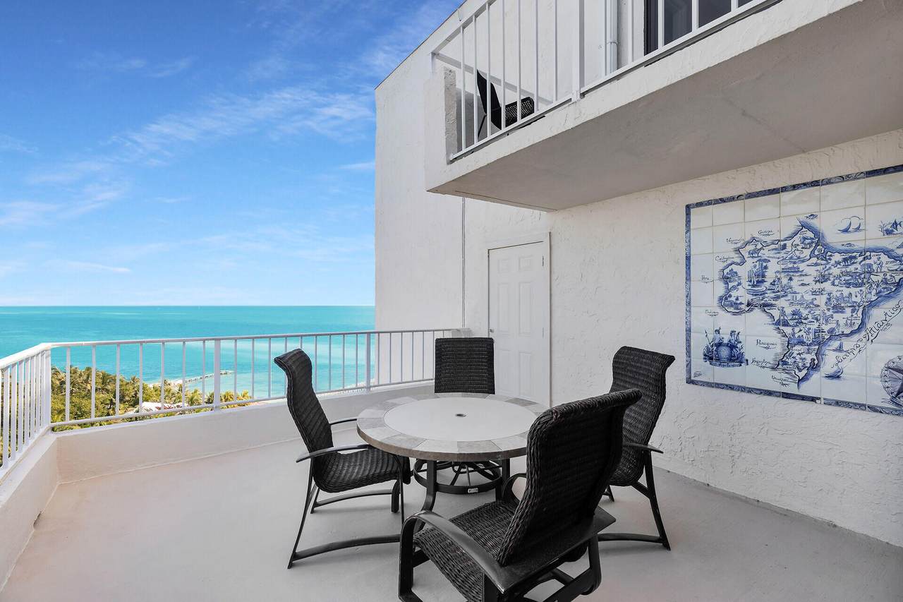 2000 Coco Plum Drive - Photo 1