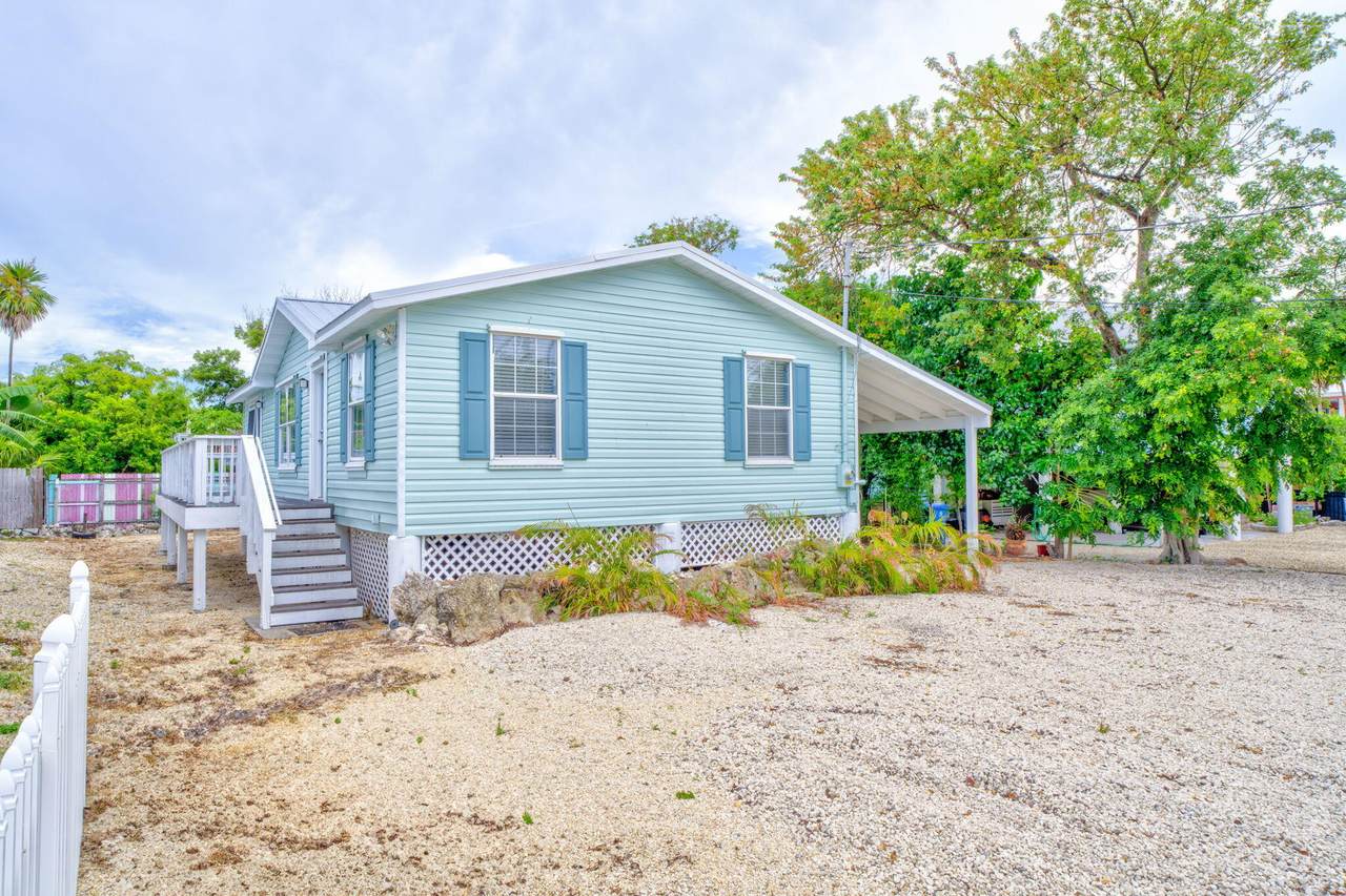 57485 Gibson Street - Photo 1