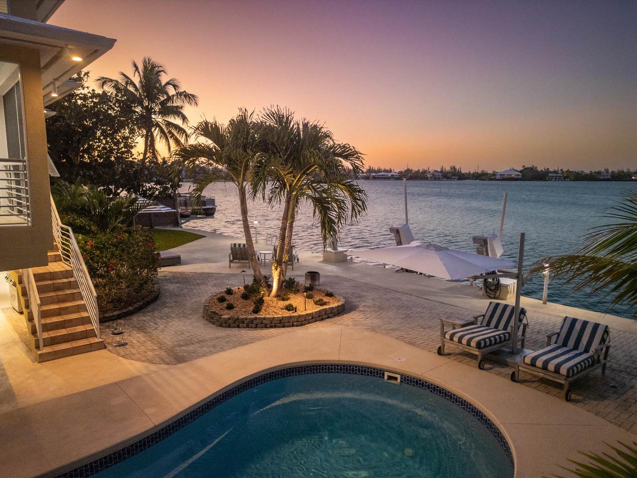 https://bt-photos.global.ssl.fastly.net/flkeys/1280_boomver_1_618746-2.jpg