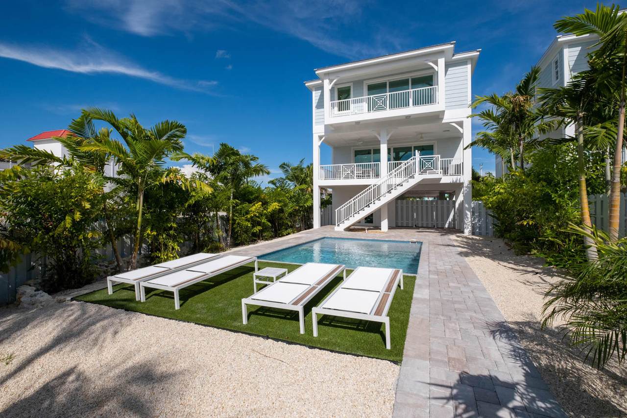 611 Sombrero Beach Road - Photo 1