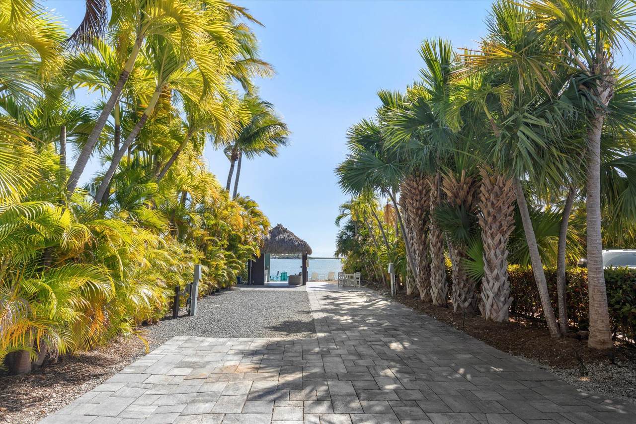 https://bt-photos.global.ssl.fastly.net/flkeys/1280_boomver_1_618768-2.jpg