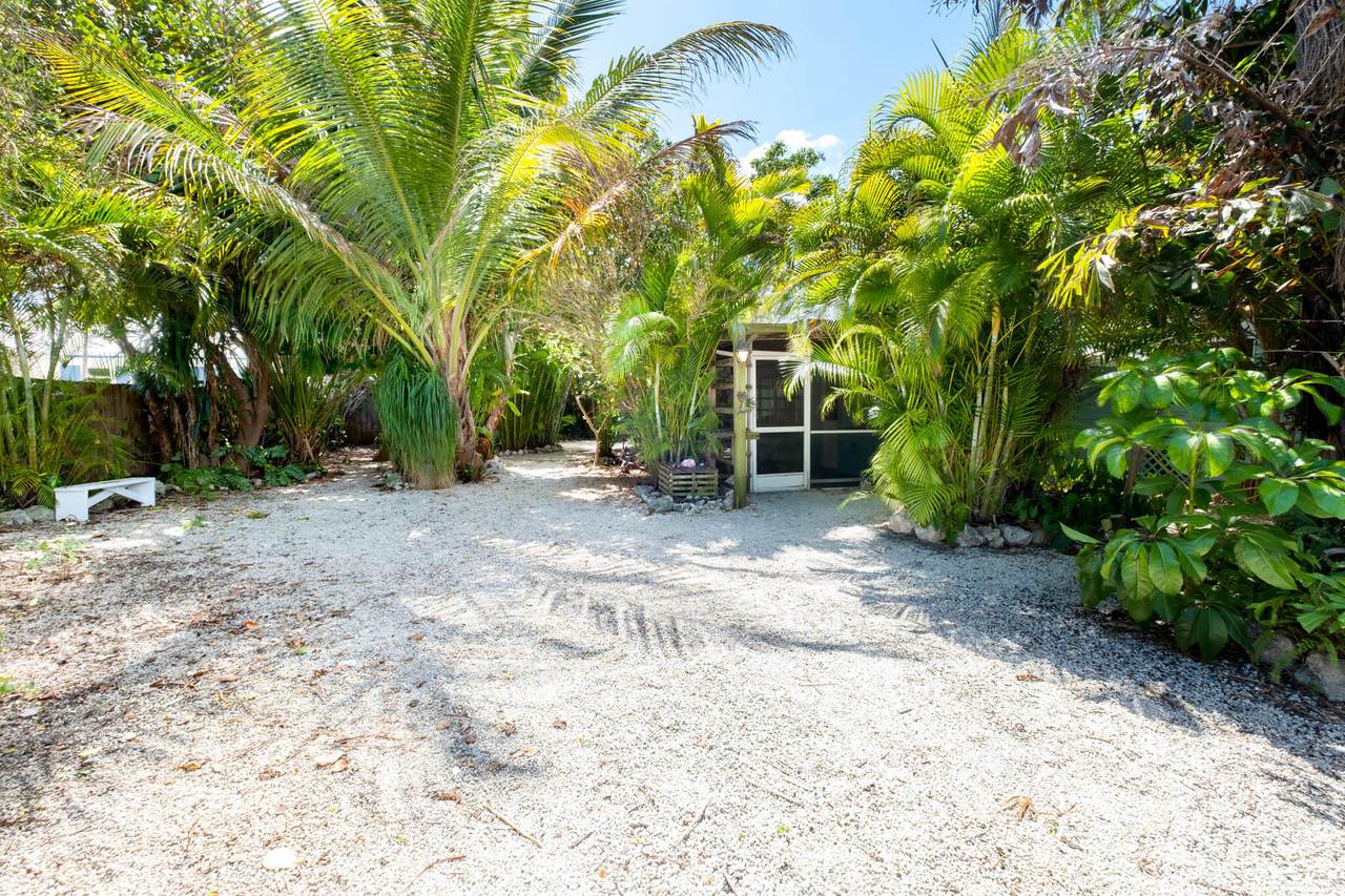 273 Loeb Avenue - Photo 1