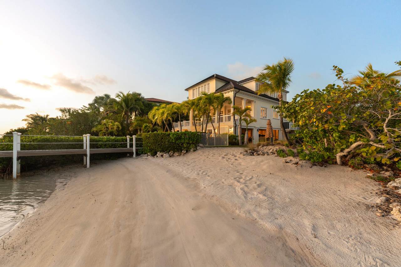 24 Cannon Royal Drive - Photo 1