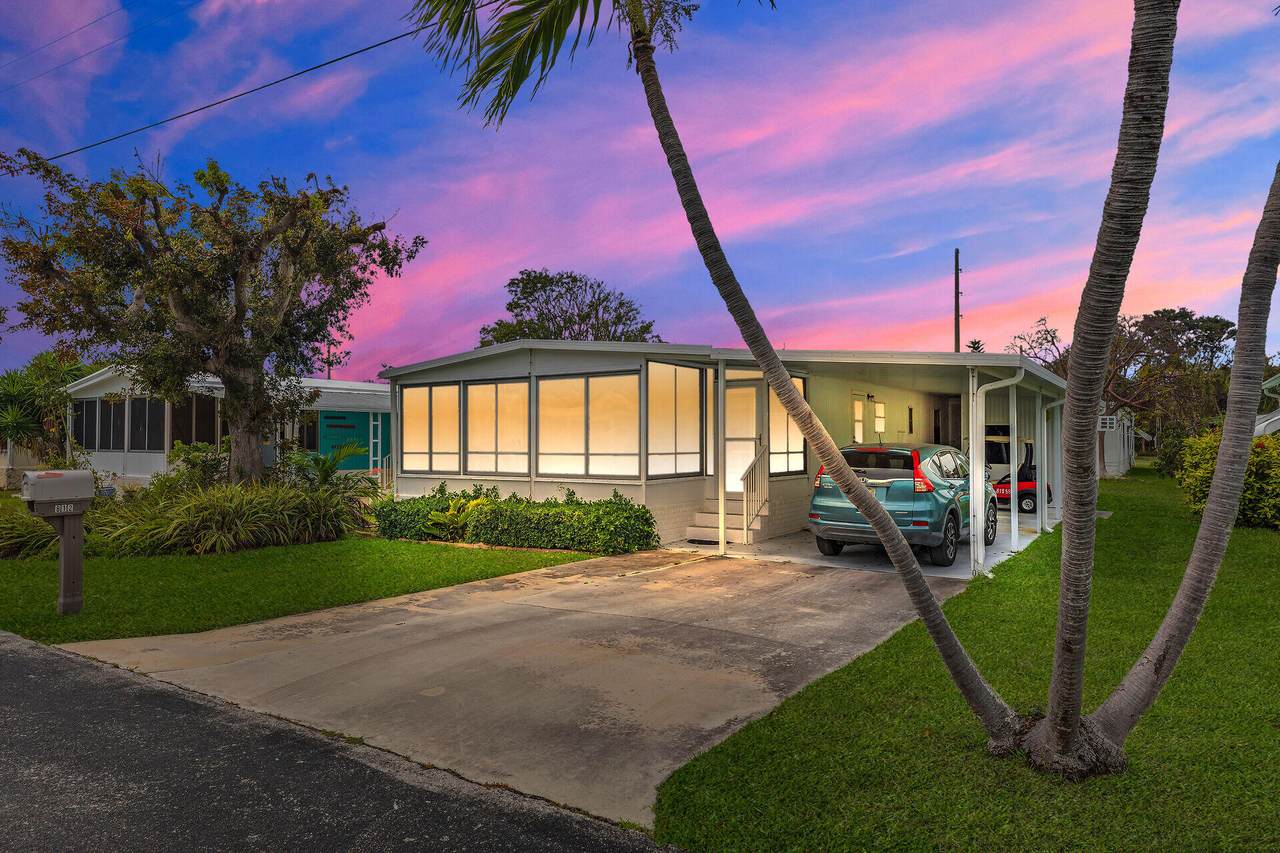 812 Silver Circle - Photo 1