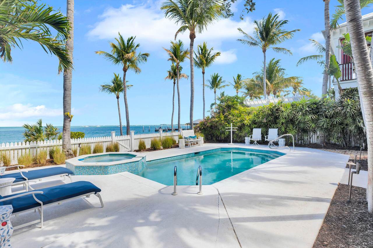 5 Sunset Key Drive - Photo 1
