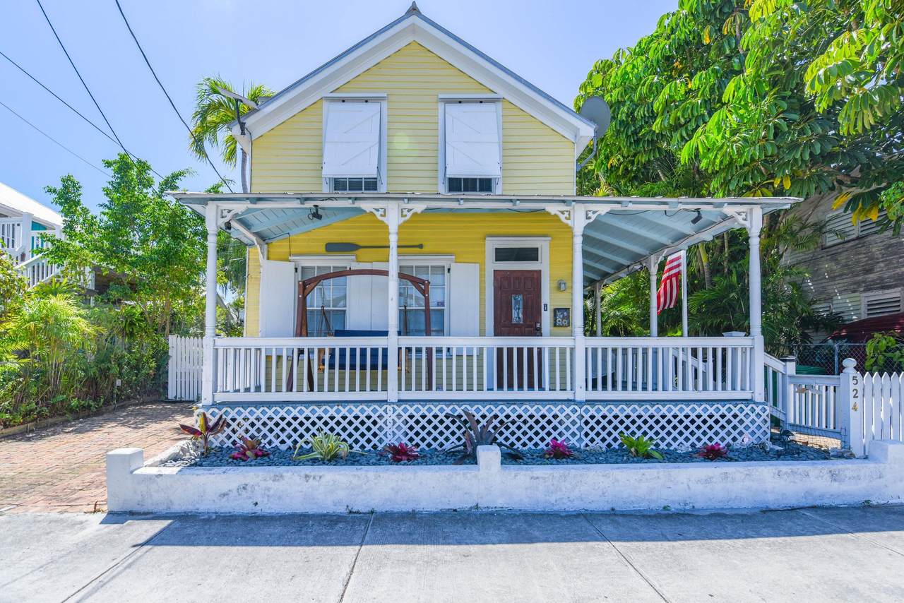 524 White Street - Photo 1