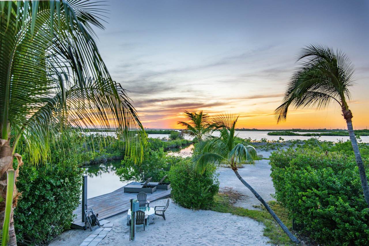 https://bt-photos.global.ssl.fastly.net/flkeys/1280_boomver_1_619293-2.jpg