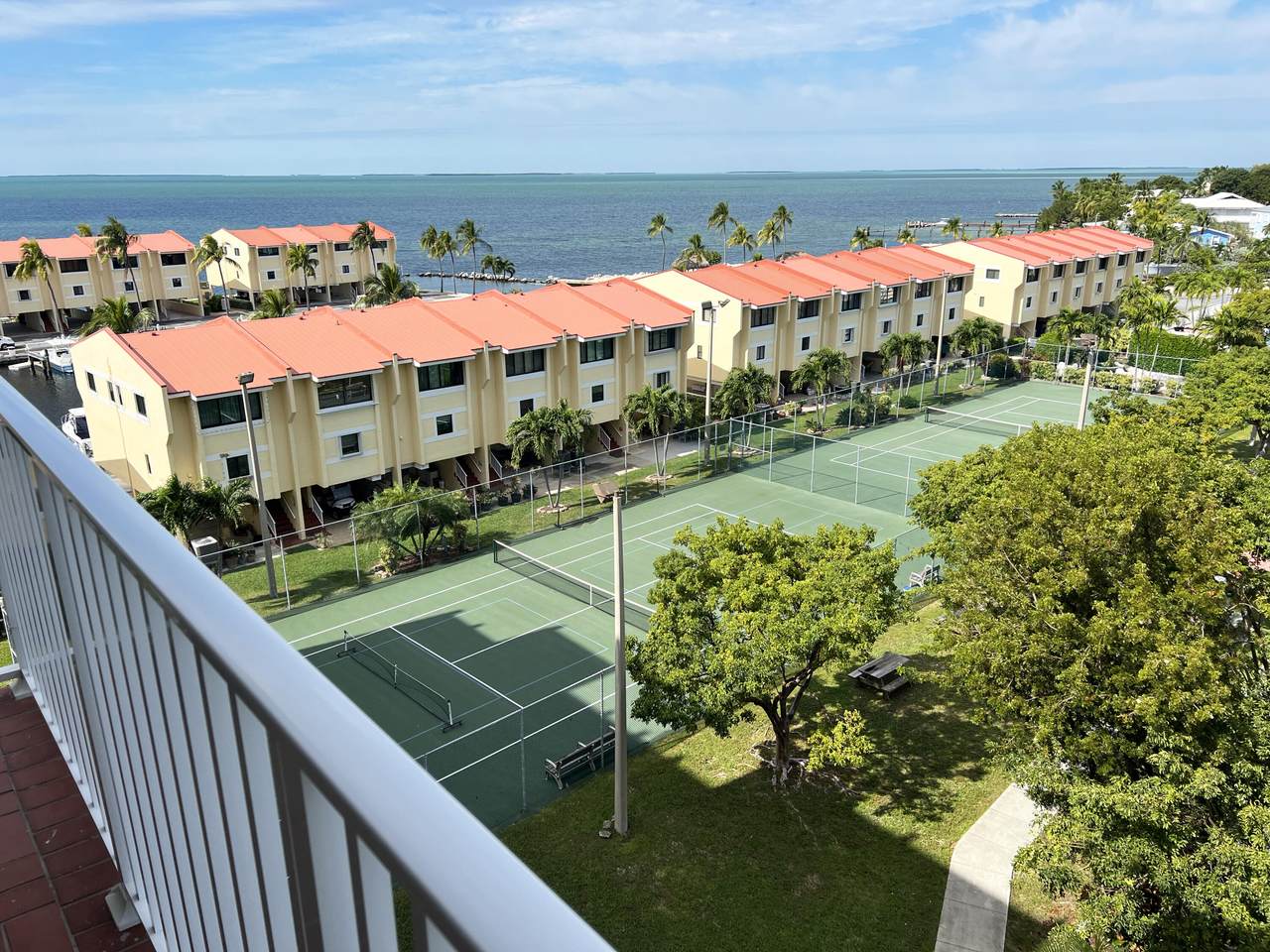 https://bt-photos.global.ssl.fastly.net/flkeys/1280_boomver_1_619296-2.jpg