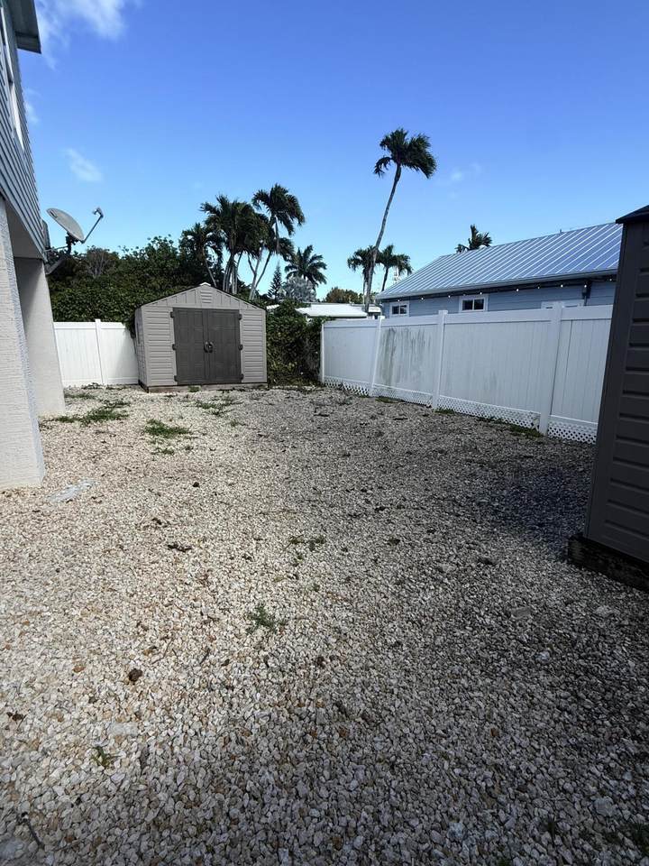 https://bt-photos.global.ssl.fastly.net/flkeys/1280_boomver_1_619304-2.jpg