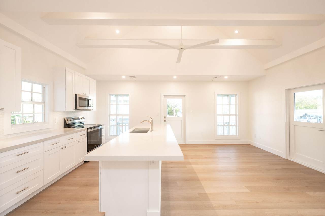 1110 Truman Avenue - Photo 1